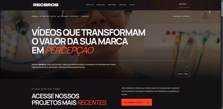 Captura da página inicial do site da RecBros, com o título Vídeos que transformam o valor da sua marca em percepção.